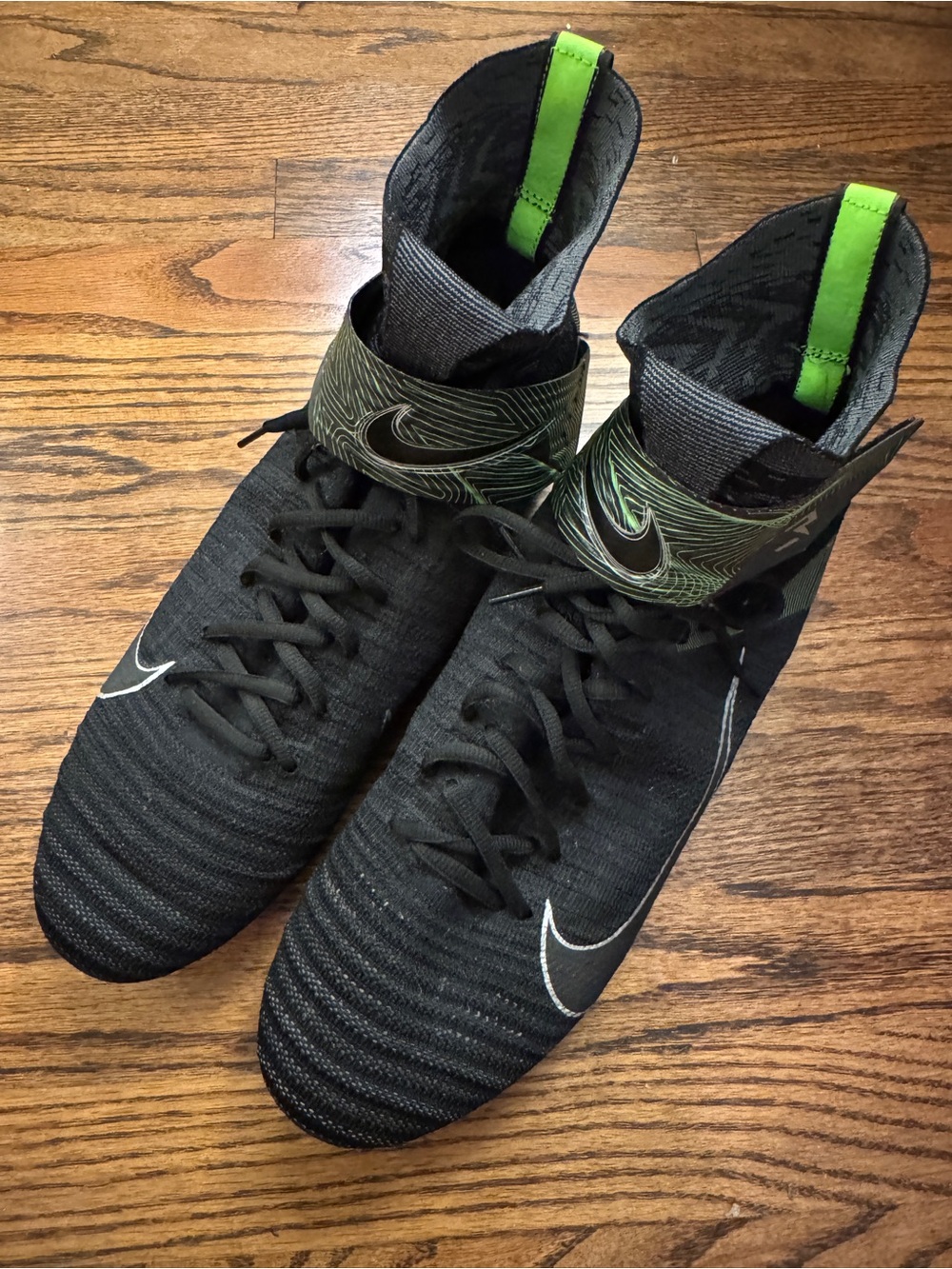 Nike Alpha Menace Elite 2 Russell Wilson PE AT3721-002 Men's Size 13